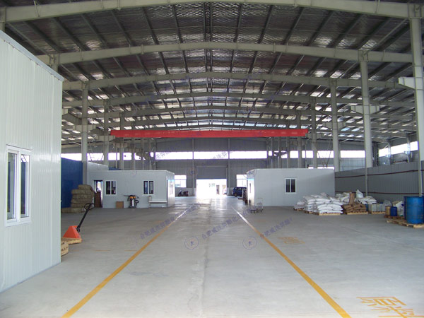 諾大的生產車間